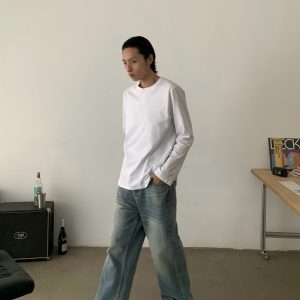Minimalist Fitted Cotton Henley Long Sleeve T-shirt for Men and Women - American Vintage Commuter Style, Thin Cut, Unisex Fashion