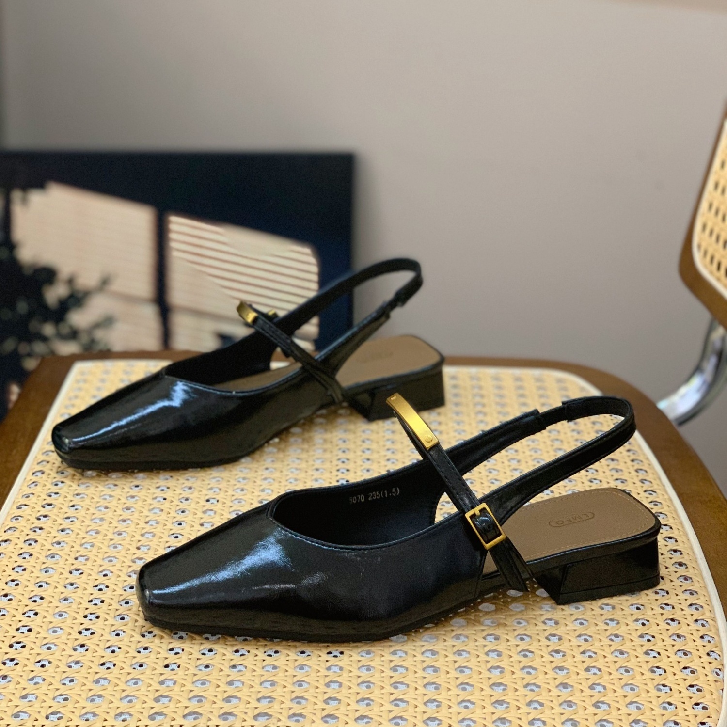 Minimalist French-Style Back Strap Sandals for Women - 2025 Summer Versatile Comfortable Square Toe Chunky Heel Shoes