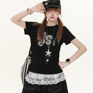 Minimalist Letter Print Short-Sleeve T-Shirt for Women - Slim Fit Summer Top, Versatile American Style, Trendy Fashion Essential