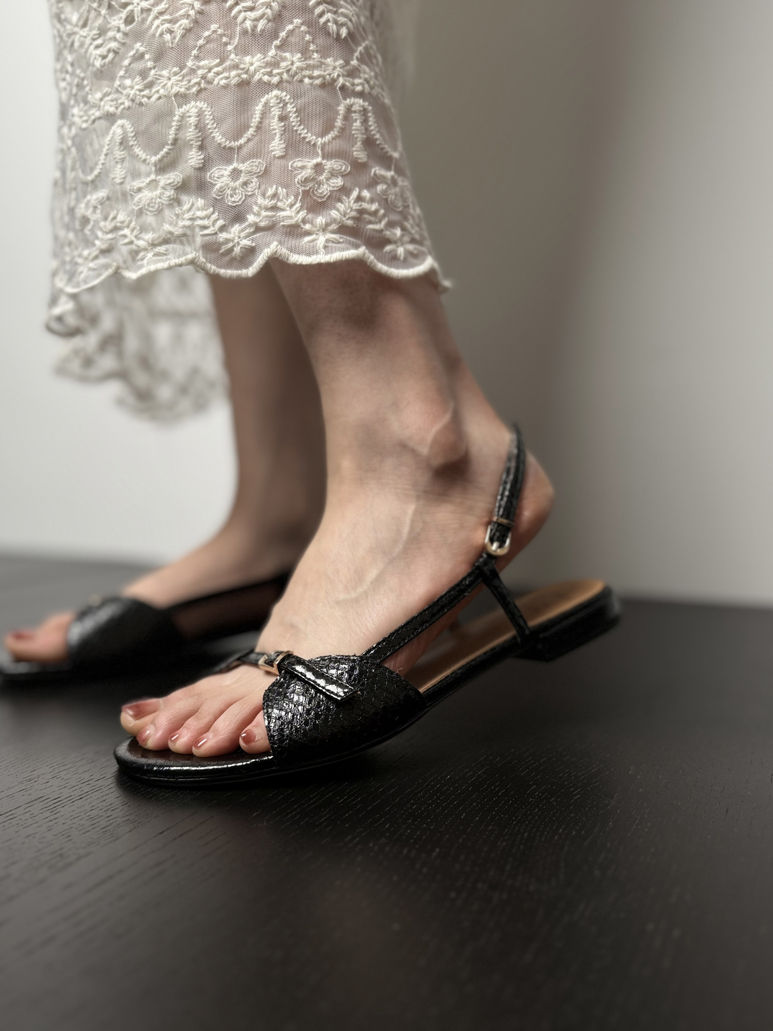 Minimalist One-Strap Sandals for Women - Elegant Low Heel 2cm Slip-Ons, Comfortable Beach Shoes for Summer