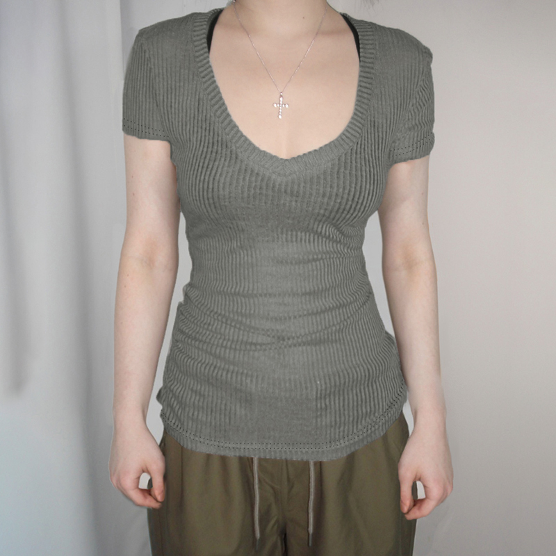 Minimalist Retro Gray V-Neck Short Sleeve Knitted T-Shirt - Versatile Slim Lightweight Sheer Base Top for Summer Fashion