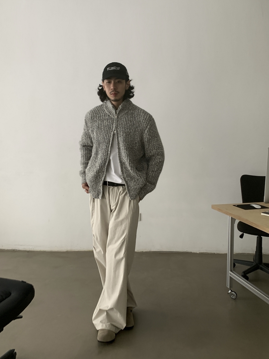 Minimalist Vintage Floral Gray Zipper Sweater Jacket for Men and Women | High-Quality Knitwear with Stand Collar, Y2K Style