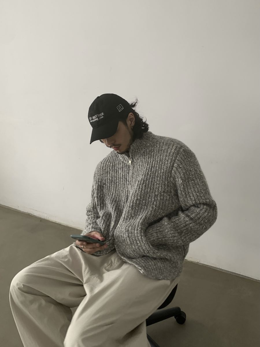 Minimalist Vintage Floral Gray Zipper Sweater Jacket for Men and Women | High-Quality Knitwear with Stand Collar, Y2K Style