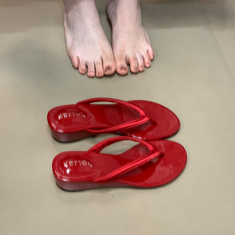 Minimalist Wedge Sandals for Women - Unique Beach Shoes with High-End Feel - Stylish Summer 2025 Footwear