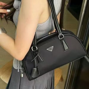 Nylon Minimalist Boston Bowling Bag - Versatile Commuter Shoulder Bag for Modern Style 2025 Fashion Trends