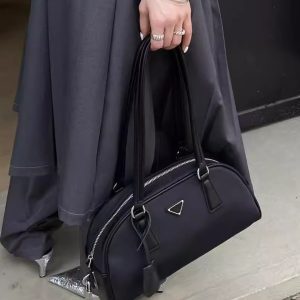 Nylon Minimalist Boston Bowling Bag - Versatile Commuter Shoulder Bag for Modern Style 2025 Fashion Trends