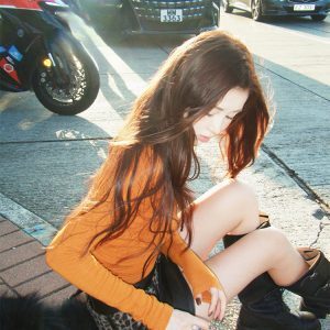 Off-Shoulder Long Sleeve T-Shirt for Women, Hollow Back Design, Layering Top, Tight-Fitting, Spicy Girl Style, Y2K Fashion