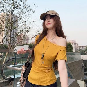 Off-Shoulder Slanted Collar T-Shirt, Waist-Cinching Slimming Design, K-Pop Inspired Short Sleeve Top for Music Festivals and Dance