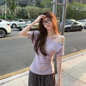 Off-Shoulder Slanted Collar T-Shirt, Waist-Cinching Slimming Design, K-Pop Inspired Short Sleeve Top for Music Festivals and Dance
