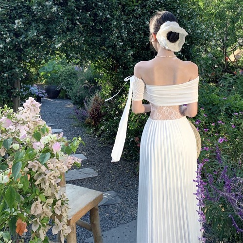 One-Shoulder Lace Splicing Long Dress for Women – Summer High-End Socialite Gown Inspired by French Seaside Vacation