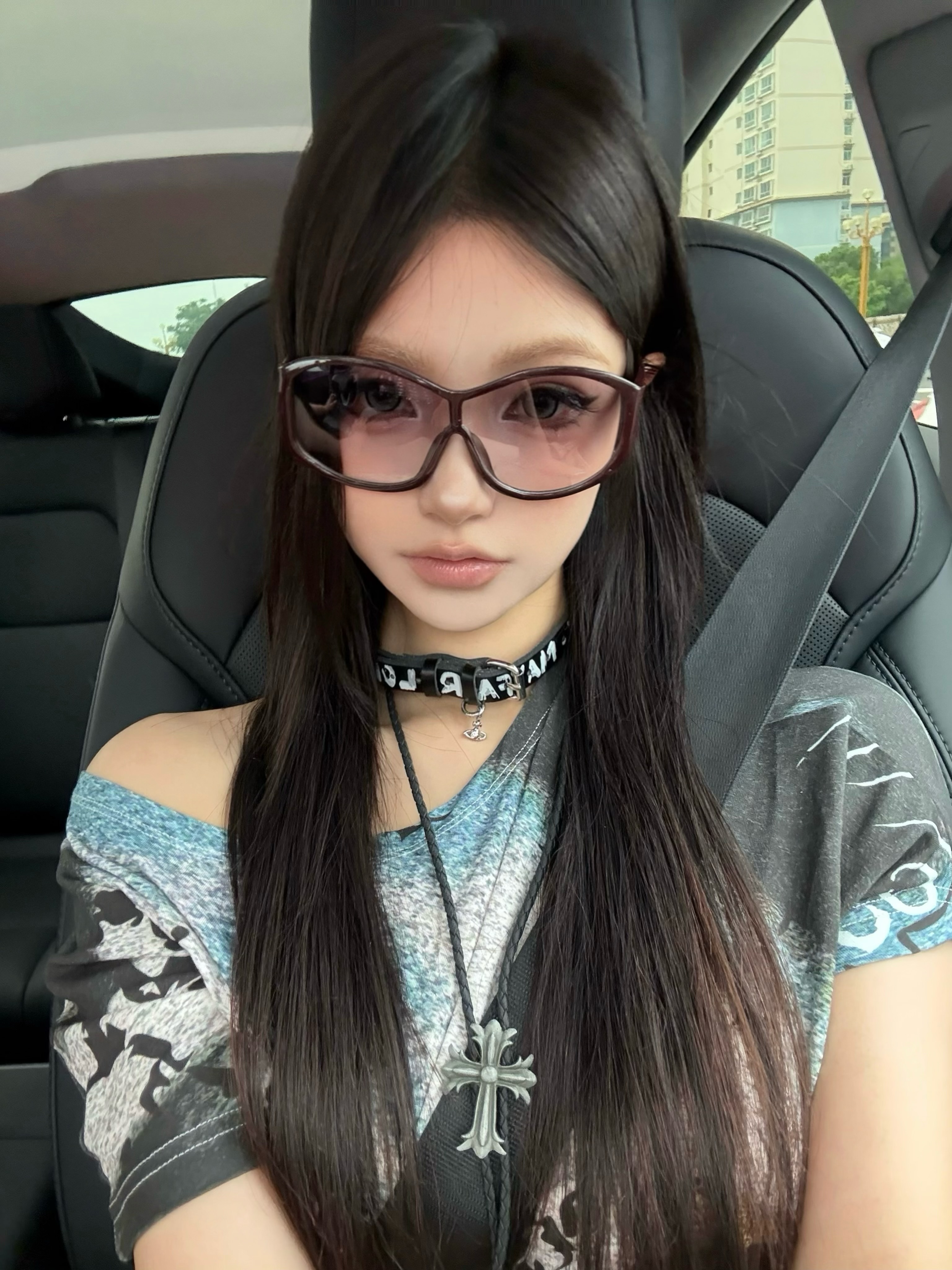 Oversized Wine Red Y2K Retro Sunglasses for Square & Round Faces - Millennial Baddie Style Sun Protection for Street Photography