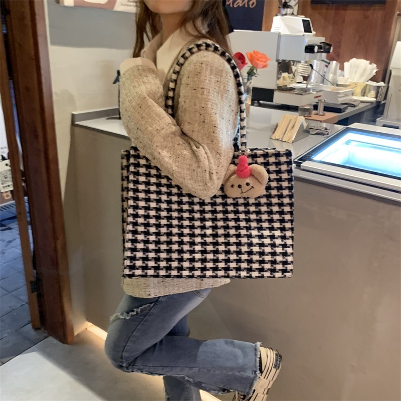 Plaid Wool Tote Bag - Large Capacity, Versatile Design for Classes and Commuting, Women's Laptop Bag, Spring 2023 Style