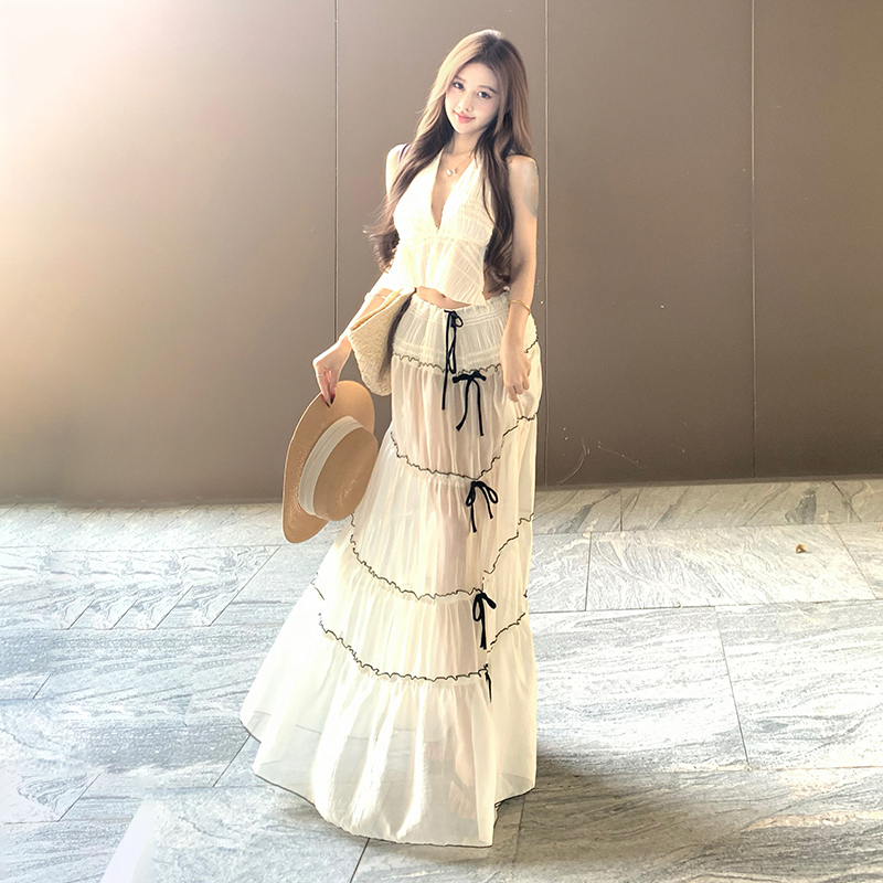 Pleated V-Neck Halter Neck Floral Mesh Dress - South France Girl Beach Vacation Style Long Skirt
