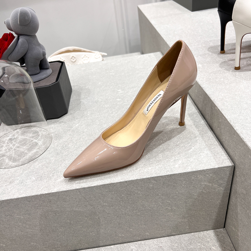 Pointed Patent Leather Nude Gray High Heels - Comfortable Low-Heeled Women's Shoes for Elegant Style
