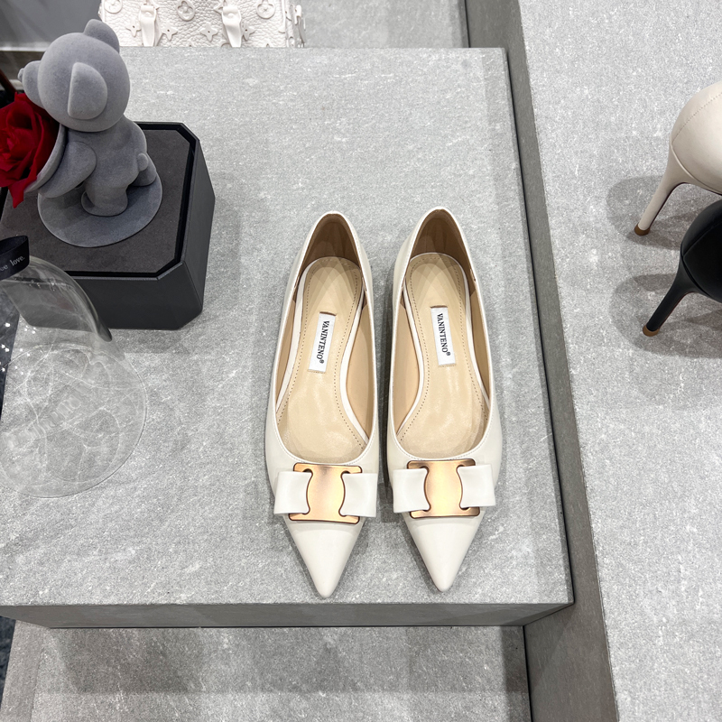 Pointed Toe White Flat Shoes for Women - Metal Buckle Design, Celebrity Style, Spring & Autumn Fashion
