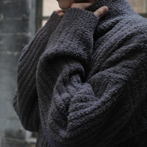Purple-Toned High-Weight Qingguo Collar Sweater with Towel Texture - Trendy Cool Gray Knit for a Stylish Look