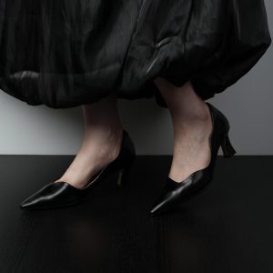 Red Pointed Toe High Heels for Women, Minimalist Thin Heel Office Shoes, Chic Commuting Style, Elegant Fashion Footwear