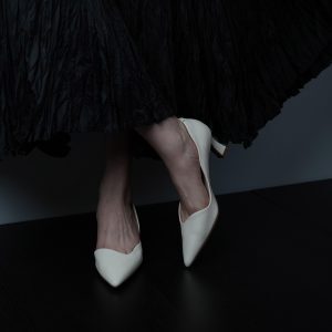 Red Pointed Toe High Heels for Women, Minimalist Thin Heel Office Shoes, Chic Commuting Style, Elegant Fashion Footwear