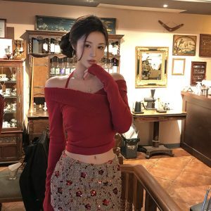 Red Sequined Low-Waist Skirt for Women - Versatile Slimming Autumn Winter Design, Thickened Short Skirt, Trendy Fashion
