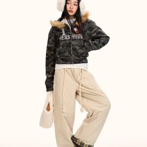 Retro Camouflage Fleece Hoodie Jacket with Fur Collar for Women - Trendy Short American Style with Rhinestone Letter Detail