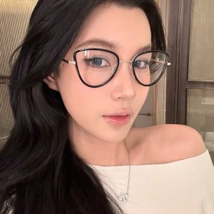 Retro Cat-Eye Anti-Blue Light Prescription Glasses for Women - Trendy Black Metal Frame, Flattering for Round & Oval Faces