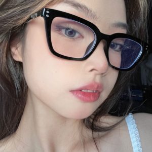 Retro Cat-Eye Glasses for Women - Black Frame Plain Lens, American Style, Slim Fit, Perfect for Round & Square Faces, Prescription Ready