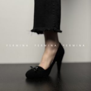 Retro French High-Heeled Shoes with Bow and V-Cut for Women - Elegant Fashion Runway Style