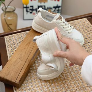Retro Genuine Leather Flat Shoes for Women - High-End Soft-Soled White Sneakers for Spring & Autumn Casual Style