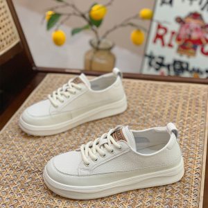 Retro Genuine Leather Flat Shoes for Women - High-End Soft-Soled White Sneakers for Spring & Autumn Casual Style