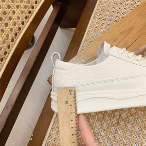 Retro Genuine Leather Flat Shoes for Women - High-End Soft-Soled White Sneakers for Spring & Autumn Casual Style