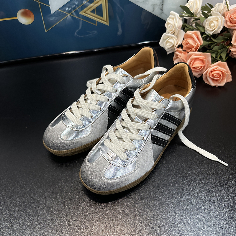 Retro Genuine Leather Flat Training Shoes for Women - Casual Sports Little White Board Shoes - Spring Autumn 2025 Style