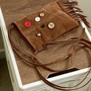 Retro Hippie Button Design Tassel Shoulder Crossbody Bag for Women – 2025 Spring/Summer Small Bag
