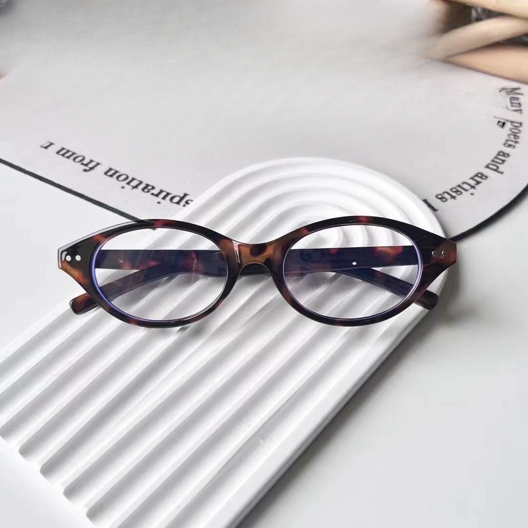 Retro Korean-Style Leopard Print Oval Cat-Eye Glasses for Myopia - Flattering Design for Round Faces, Slimming Effect