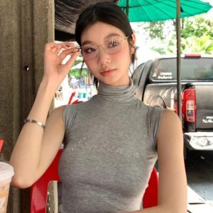 Retro Metallic Silver Square Glasses for Round Faces - Slimming Blue Light Blocking Women's Fashion Eyewear