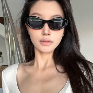 Retro Oval Cat-Eye Sunglasses for Round Faces - Small Frame UV Protection Fashion Accessories