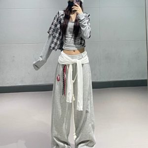 Retro Plaid Patchwork Hooded Short Shirt Jacket and Gray Straight-Leg Sports Pants Set for Women - Y2K Inspired Fashion
