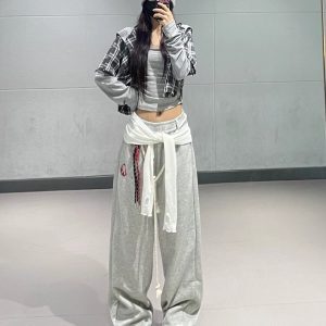 Retro Plaid Patchwork Hooded Short Shirt Jacket and Gray Straight-Leg Sports Pants Set for Women - Y2K Inspired Fashion
