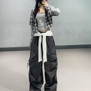 Retro Plaid Patchwork Hooded Short Shirt Jacket and Gray Straight-Leg Sports Pants Set for Women - Y2K Inspired Fashion