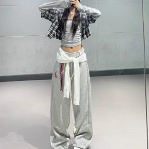 Retro Plaid Patchwork Hooded Short Shirt Jacket and Gray Straight-Leg Sports Pants Set for Women - Y2K Inspired Fashion