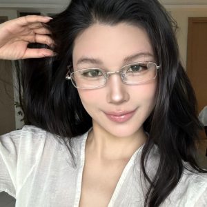 Retro Small Square Metal Glasses for Women - Silver Colorless Anti-Blue Light Prescription Frame, Myopic Plain Lens Design