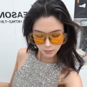 Retro Square Frame One-Piece Yellow Cycling Sunglasses - Windproof UV Protection Goggles for Men and Women, Trendy Y2K Style