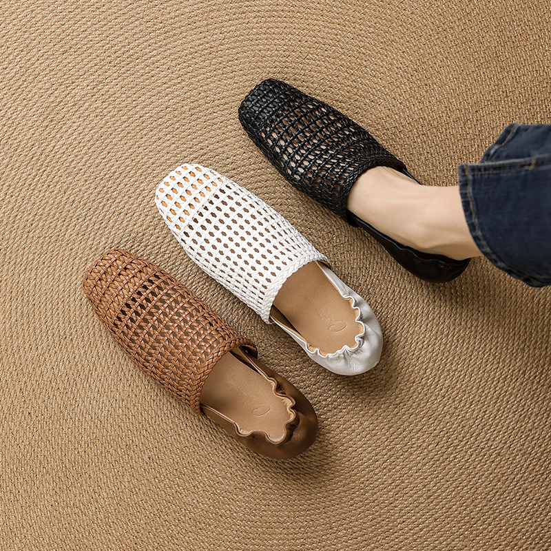 Retro Square-Toe Flat Shoes in Soft Lambskin - Woven Hollow Design, Breathable Comfort for Effortless Style