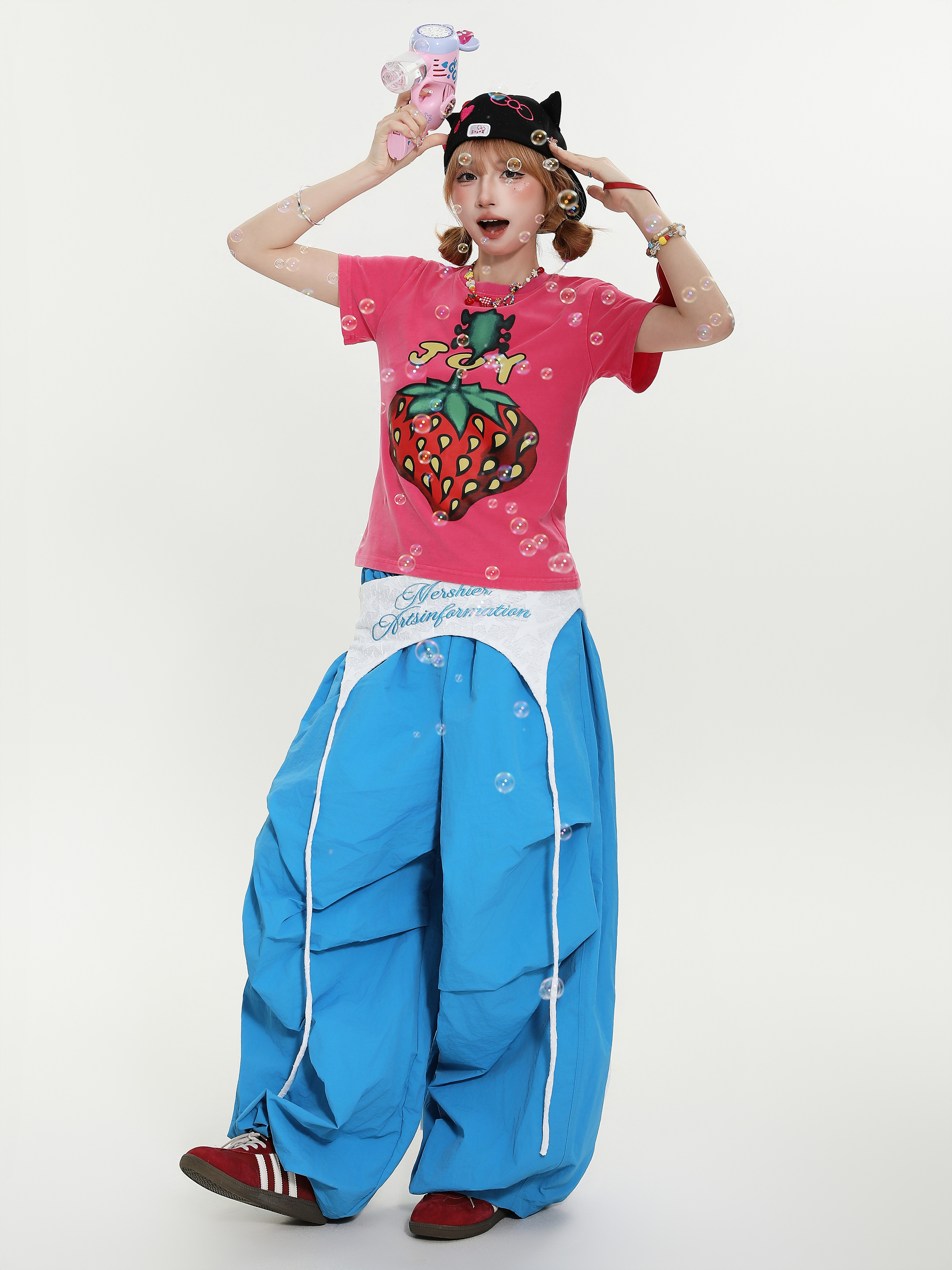 Retro Strawberry Print Short-Sleeve T-Shirt for Women - Slim Fit Summer Top in American Spicy Girl Style
