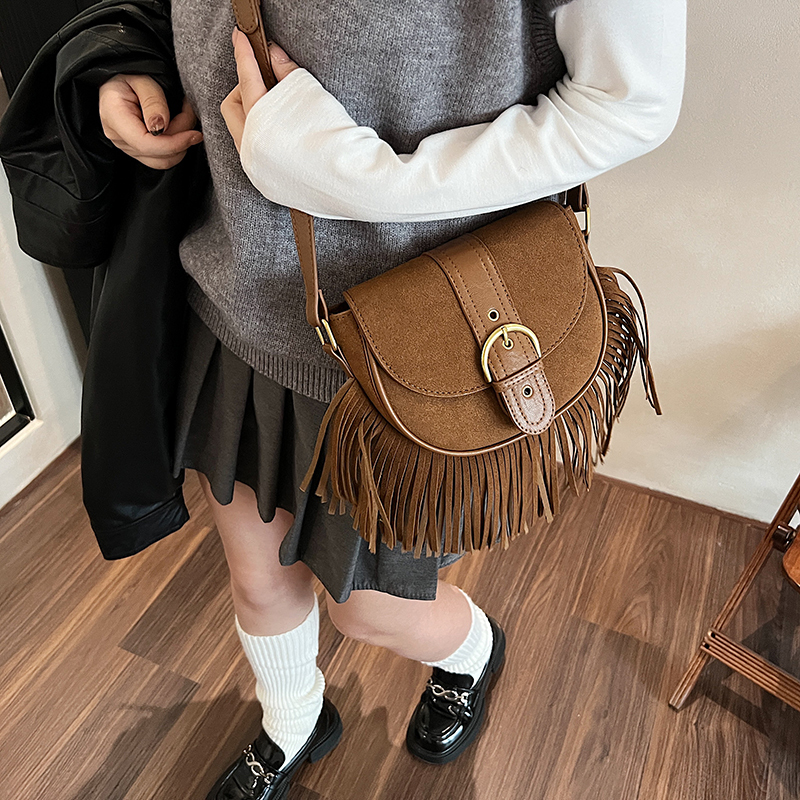 Retro Suede Leather Tassel Crossbody Bag for Women - Trendy 2024 Korean Style Saddle Shoulder Bag for Commuters