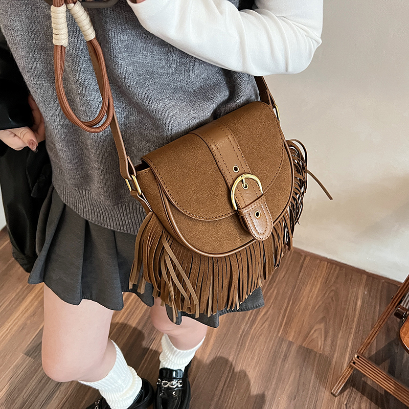 Retro Suede Leather Tassel Crossbody Bag for Women - Trendy 2024 Korean Style Saddle Shoulder Bag for Commuters