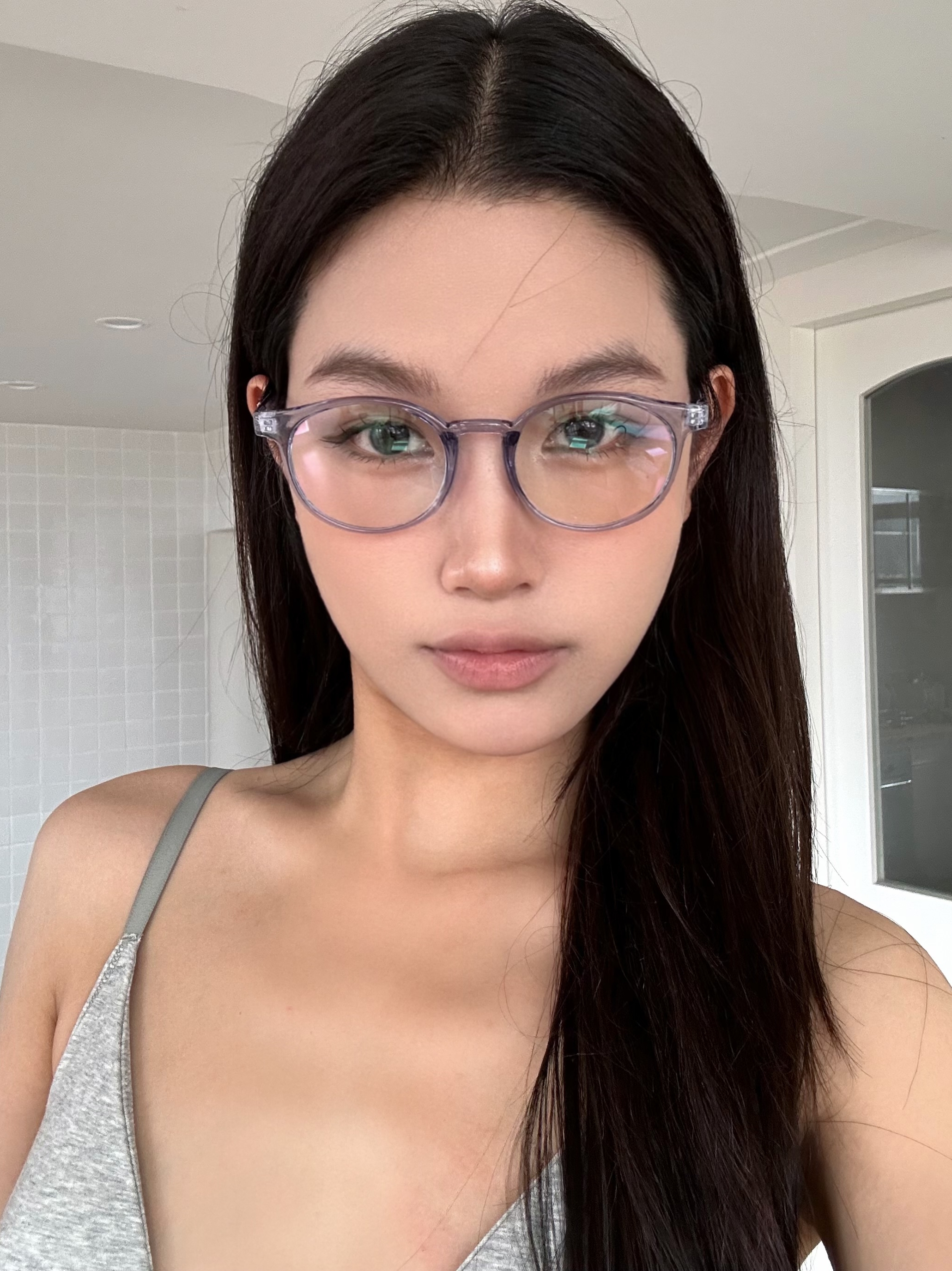 Retro TR90 Ultra-Light Small Round Frame Transparent Gray Glasses for Small Faces - Makeup-Free Chic Eyewear for Women