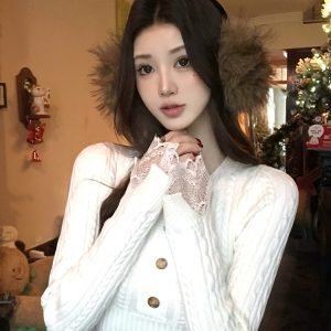 Retro Waist-Cinching Twisted Knit Sweater - Fitted Inner Layer for Winter - Slimming Design for a Stylish Look