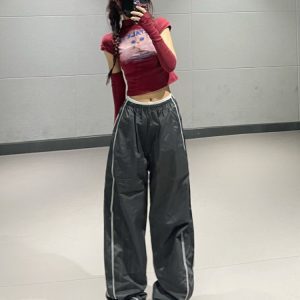 Retro Wine Red Cat Print Short Sleeve T-shirt for Women - Korean Jazz Dance Style, Early Autumn Fashion