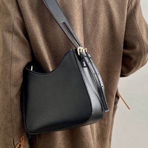 Retro Women's Underarm Saddle Bag - Versatile Crossbody Bag for Spring and Summer 2025 Fashion