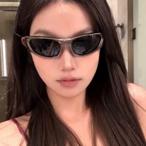 Retro Y2K Women's Outdoor Hiking Cycling Sunglasses - UV Protection and Windproof Stylish Design